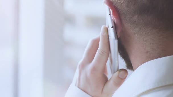 Hombre Exitoso Llamando Amigo Socio Negocios Teniendo Conversación Telefónica — Vídeos de Stock