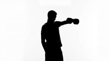 Fitness Egzersiz halter ekipmanlı, halter sporu yapan güçlü erkek