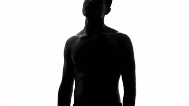 Spor kazadan sonra dirsek ağrısı acı vücut geliştirmeci kemikleri kırık