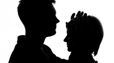 Tutkuyla öpüşme, aşık ortak hayranlığı, güçlü duygular, baştan çıkarma