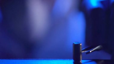 Olay yeri inceleme ve kurşun kanıt toplama adli tıp uzmanı