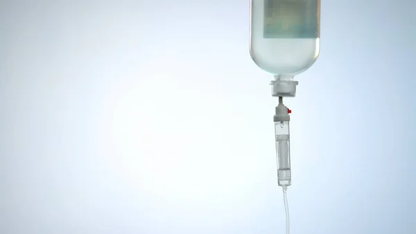 Medicina líquida no saco de gotejamento intravenoso e linha, terapia para salvar vidas urgentes — Fotografia de Stock