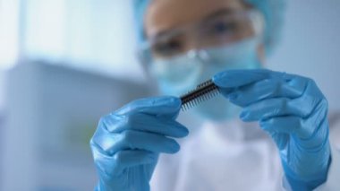 Kadın mühendis bilgisayar mikroçip, bilgi teknolojisi sanayi geliştirme