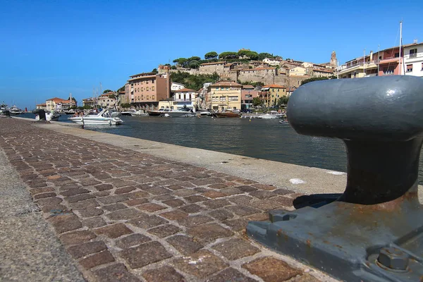 Tuscany 、 Marina di G 、 Port 、 historical monuments street buildings — 图库照片