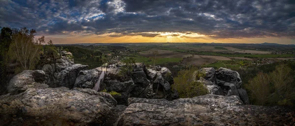 Drabske Svetnicky, Çek Cumhuriyeti, muhteşem manzaralı harika bir yer, gün batımı. — Stok fotoğraf