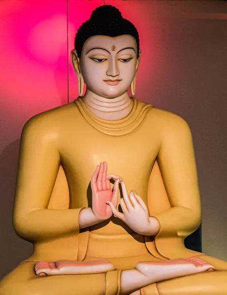 Buddha na mezinárodním letišti v Colombu — Stock fotografie