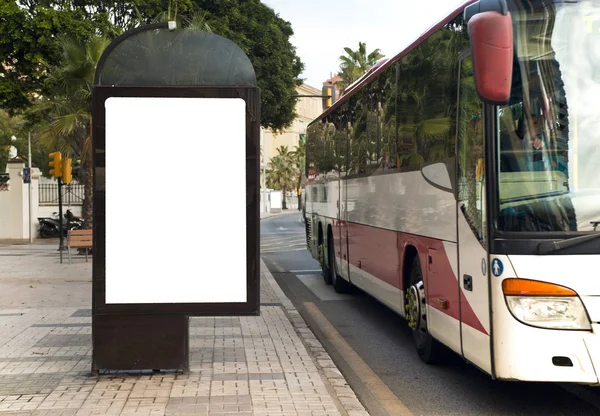 Cartellone Nel Centro Della Città Con Autobus Urbani — Foto Stock