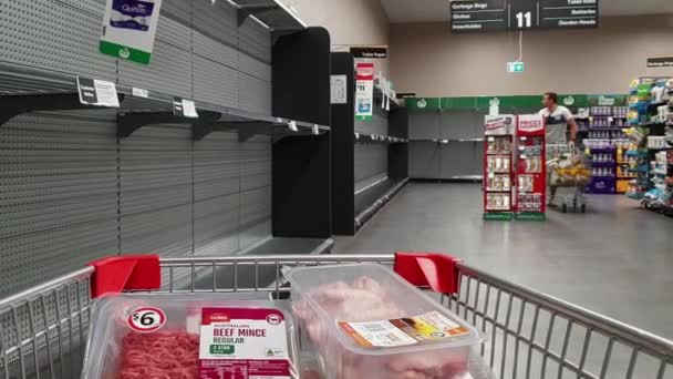 Gold Coast Austrália Março 2020 Prateleiras Papel Higiênico Vazias Supermercado — Vídeo de Stock