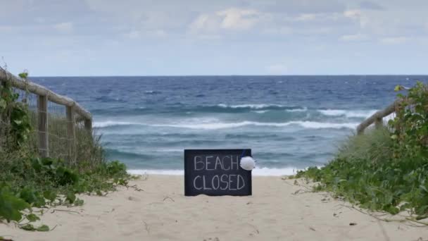 Strand Geschlossen Covid Virus Strand Geschlossen Oder Schließung Konzept Inmitten — Stockvideo