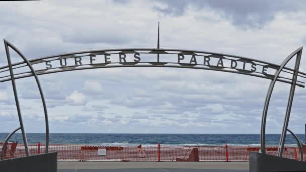 Surfers Paradise Beach Closed Covid Virus Beach Closed Shutdown Concept — Stock videók