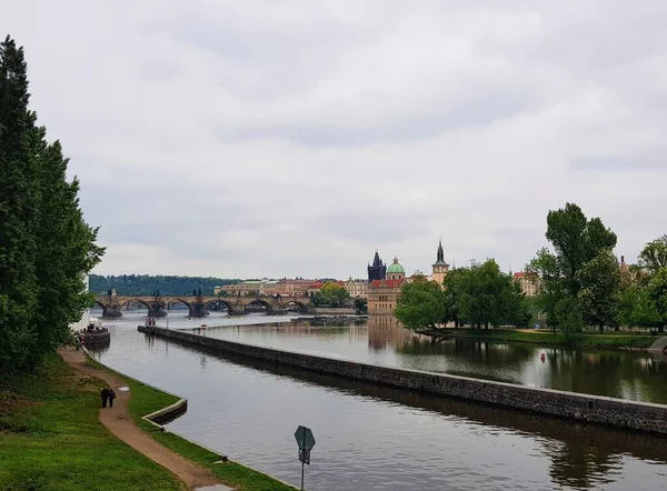 Prag Yağmurdan Sonraki Tarihi Merkezinin Fotoğrafı — Stok fotoğraf
