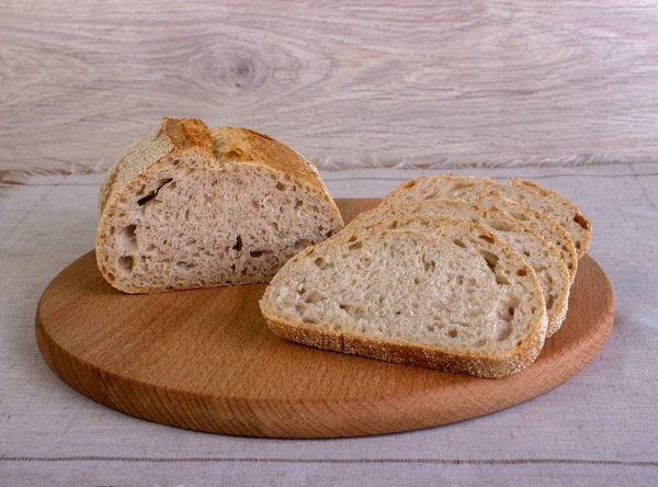 Weißbrot in Scheiben — Stockfoto