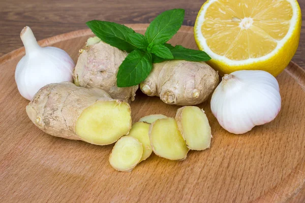 Limon, zencefil ve sarımsak ile alternatif tıp