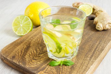 bir bardak limon ve kireç organik zencefilli gazoz