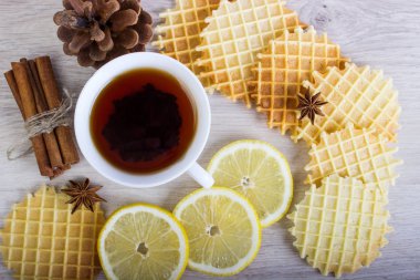 Çay waffle ve tarçın, limon, badian, süper