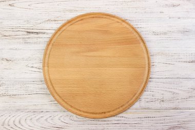 Pizza kesme tahtası kurulu yuvarlak masa arka plan
