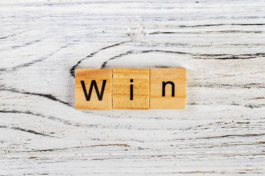 ahşap arka plan küplerin kelime kazanmak