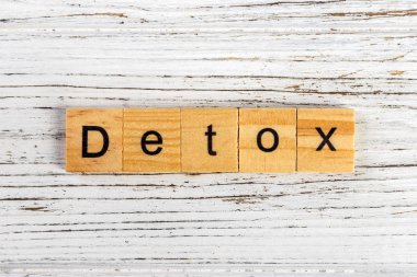 Tahta bloklar kavramından yapılan detoks sözcüğü