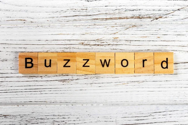 Slovo aplikace Buzzword provedené s konceptem dřevěných kostek — Stock fotografie