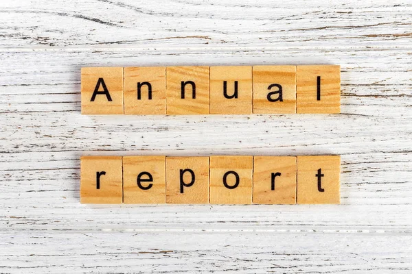 Tahta bloklar kavramı ile yapılan yıllık rapor kelime