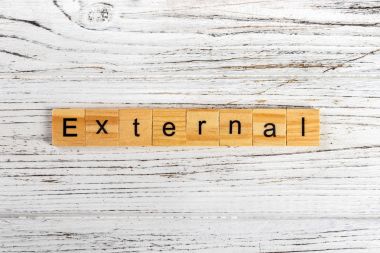 Tahta bloklar kavramı ile yapılan dış kelime