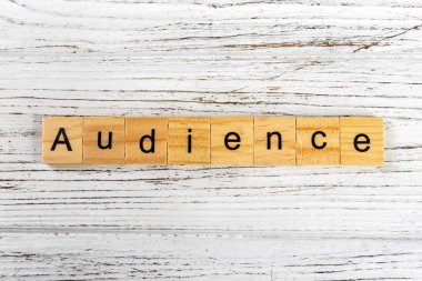 Tahta bloklar kavramı ile yapılan seyirci kelime