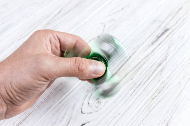 Popüler holding eller spinner oyuncak kıpır. Spinner Kıpırdanmayı