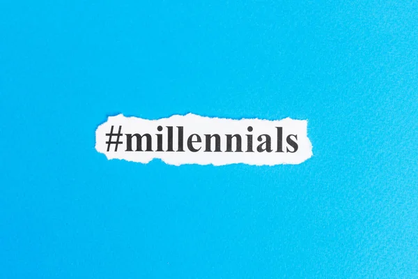Millennials Text auf Papier. Wort Millennials auf zerrissenem Papier. Konzeptbild — Stockfoto
