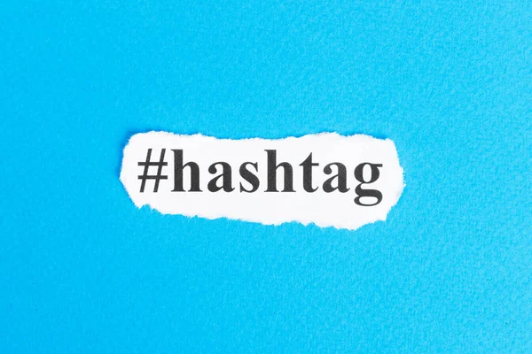 Kağıt üzerinde hashtag metin. Word Hashtag yırtık kağıt üzerinde. Kavram görüntü