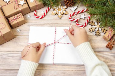 Zarf, çocuklar Noel Baba mektup zarfı, Noel arka plan'ın Noel harfler kız tamamladı