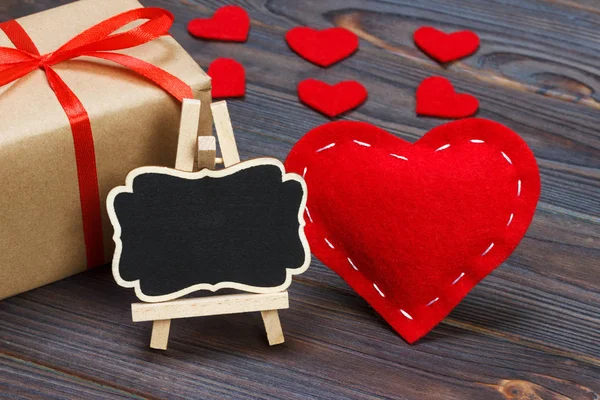 A red heart with black board and small hearts. copy space — Stock Photo, Image