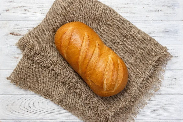 Nahaufnahme des traditionellen frischen Brotes. Ansicht von oben — Stockfoto