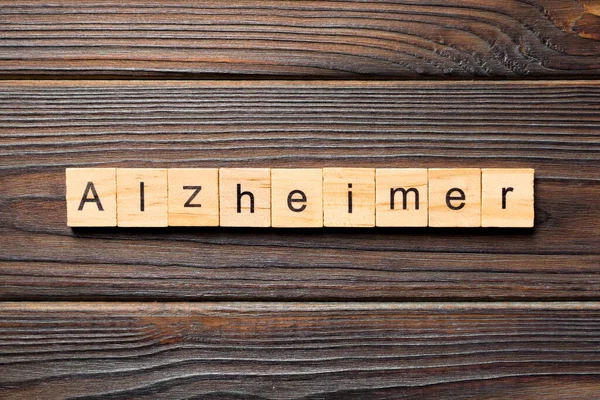 Alzheimer Woord Geschreven Hout Blok Alzheimer Tekst Houten Tafel Voor — Stockfoto