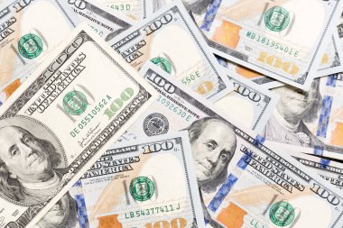 Para amerikan yüz dolarlık banknotlar, yatay ile arka plan. Kopyalama alanı ile arka planda iş kavramının en iyi görünümü.