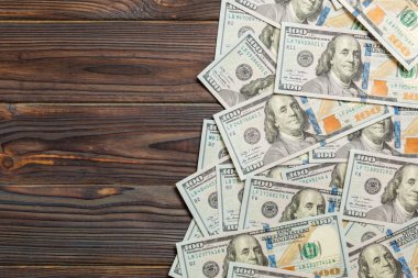 dolar faturaları açık renkli bir arka plan üzerinde a. kopya alanı, üst görünüm iş konsepti.