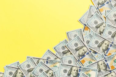 dolar faturaları açık renkli bir arka plan üzerinde a. kopya alanı, üst görünüm iş konsepti.