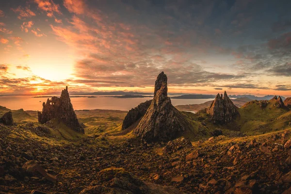 Belle Vue Lever Soleil Lumière Rocher Pierres Vieil Homme Storr — Photo