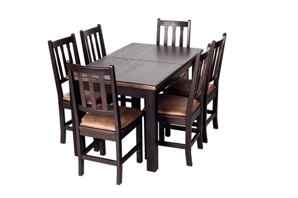 餐桌和六个厨房椅子，白色背景隔离。 用天然木材做的家具. — 图库照片