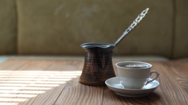 Dampende Kop Turkse Koffie Koffiepauze — Stockvideo