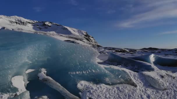 Αεροφωτογραφία του παγετώνα Vatnajokull και των βουνών στην Ισλανδία — Αρχείο Βίντεο