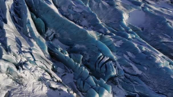 Vista aérea do glaciar Vatnajokull e das montanhas na Islândia — Vídeo de Stock