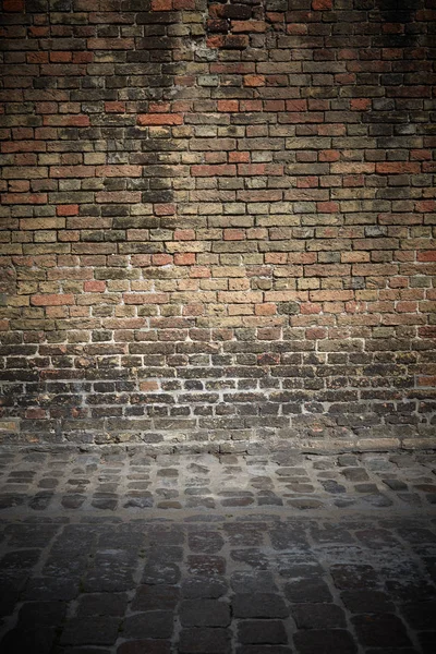 Bakstenen muur oude Rechtenvrije Stockfoto's