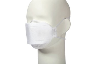 Manken kafasında koruyucu tıbbi maske