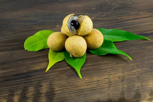 Longan. Ovoce čerstvé longan. — Stock fotografie