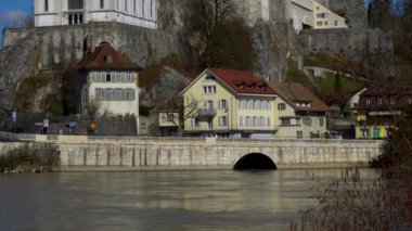 Aarburg, İsviçre 'nin Aargau kantonundaki Zofingen bölgesinde tarihi bir kasaba..