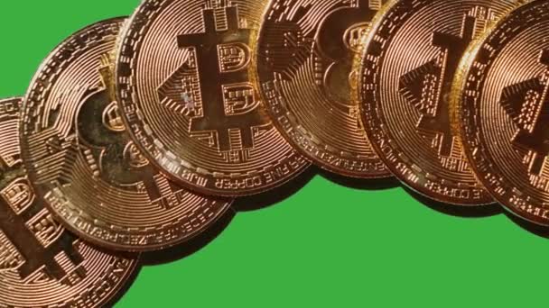 Bilder Med Bitcoins Grön Bakgrund Närbild Ovanifrån — Stockvideo