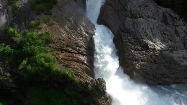 Water Stream Falling Fhom Rocks — Stock Video