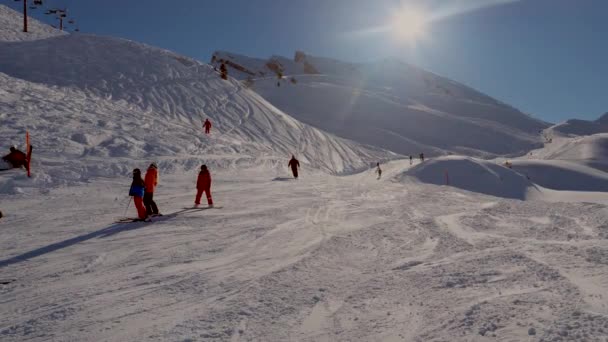 Naturskön Utsikt Över Skidorten Schweiz — Stockvideo