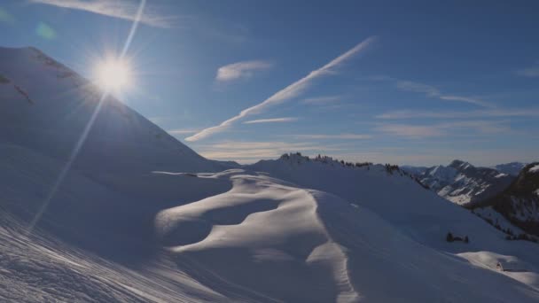 Paisagem Montanha Com Picos Nevados — Vídeo de Stock