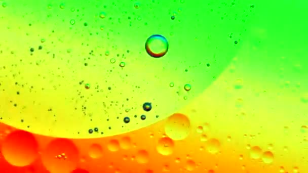 闪闪发光的气泡吹成坚硬的物质 — 图库视频影像